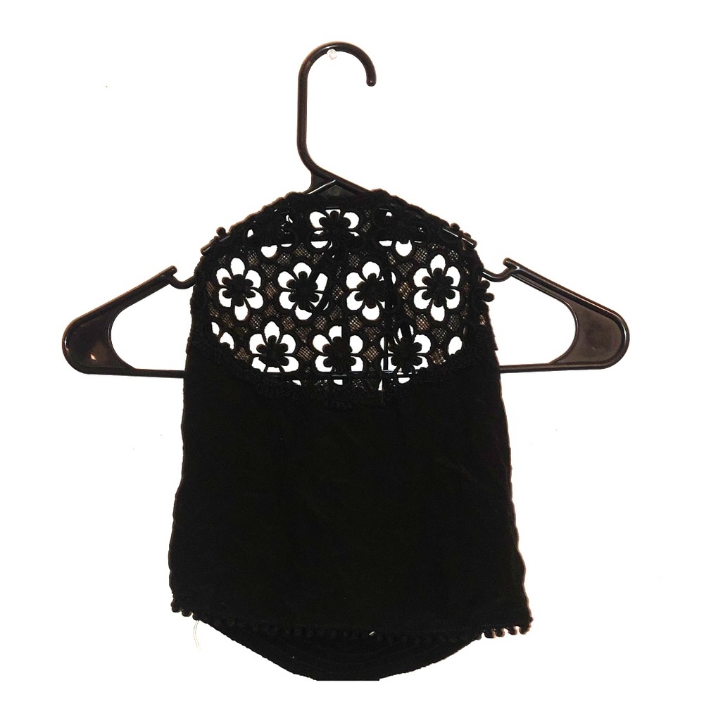 Black lace flower high neck halter crop top